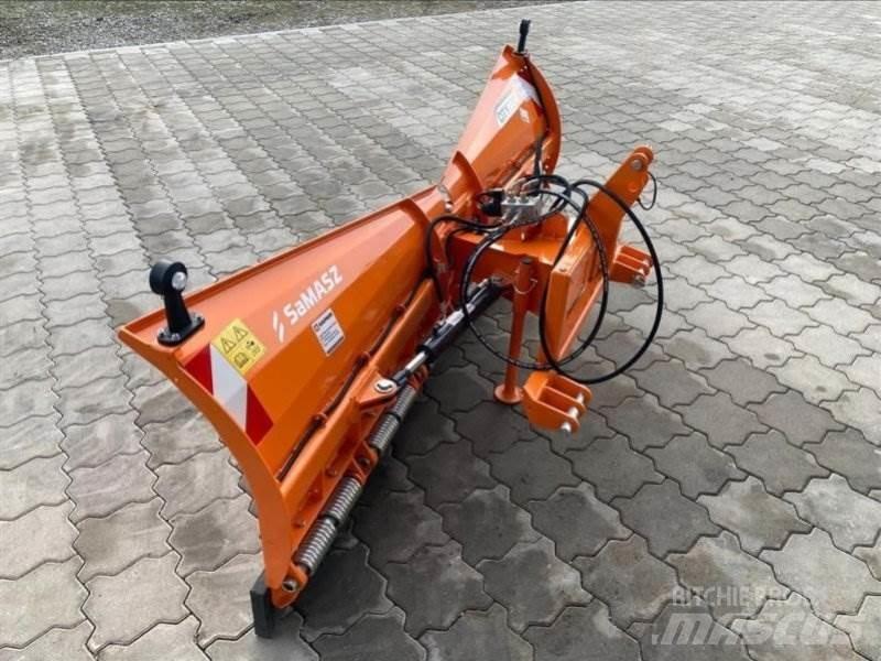  CITY 220 Schneeschilde und -pflüge