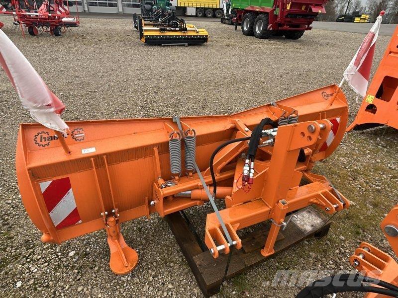 Hauer HSh 2600 Schneeschilde und -pflüge