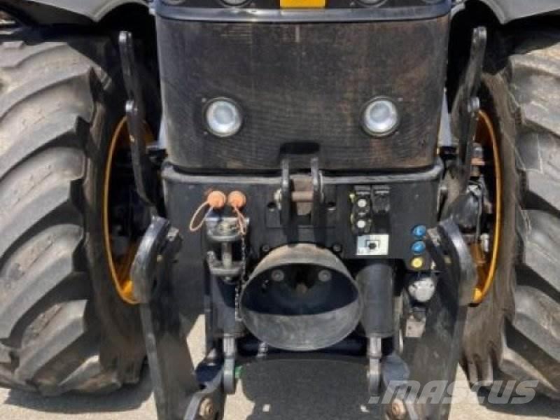 JCB 4220 Traktoren