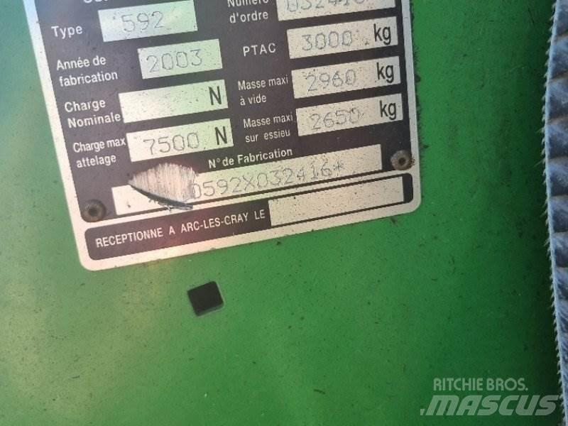 John Deere 592 Rundballenpressen
