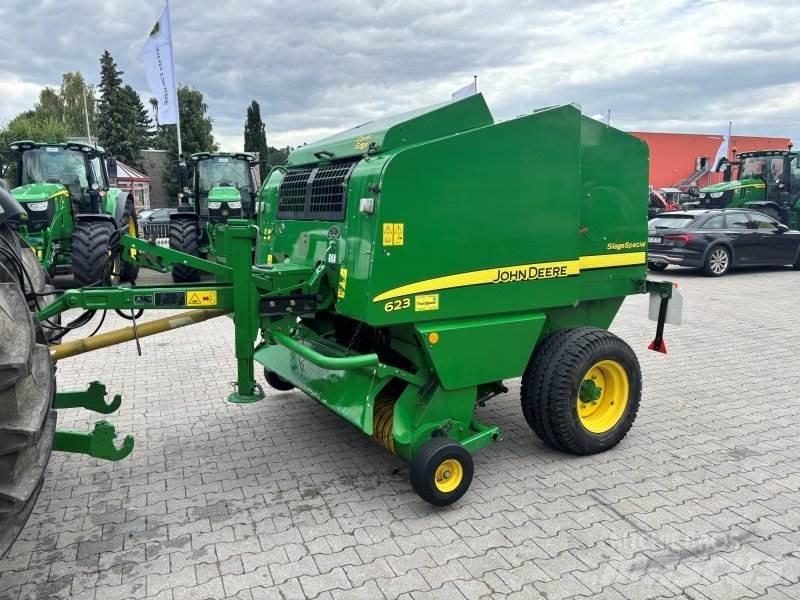John Deere 623 Rundballenpressen