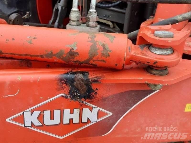 Kuhn TB 211 Feldhäcksler