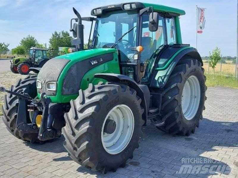 Valtra N141 Traktoren