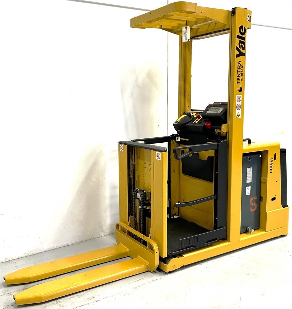 Yale MO10E-SL Mittelhub-Kommissionierer