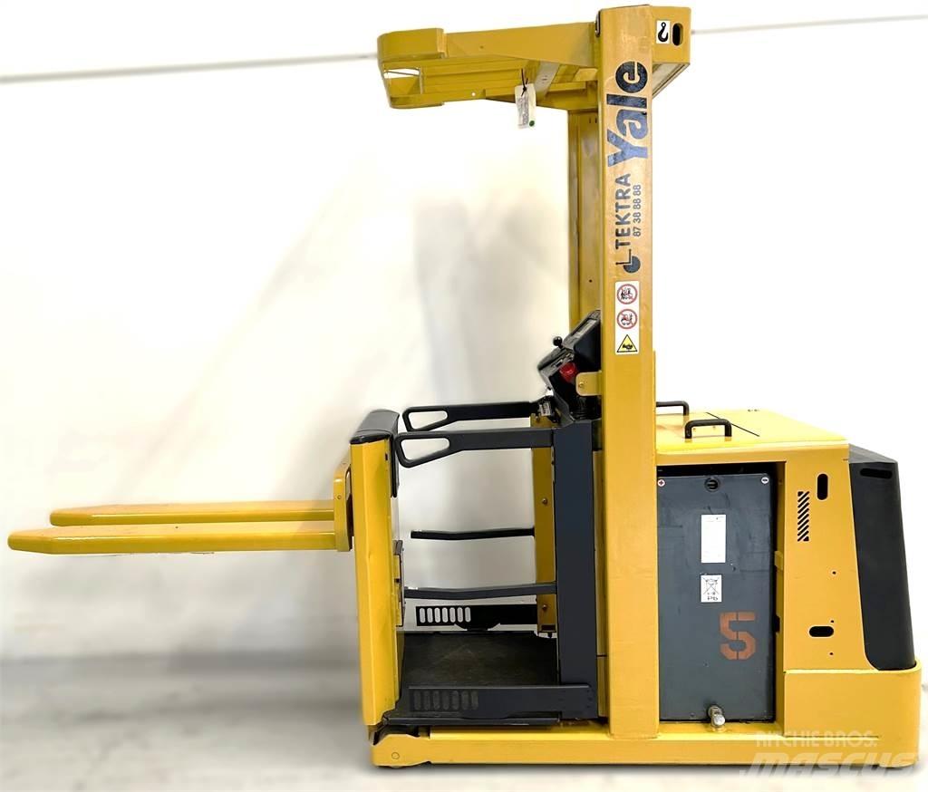 Yale MO10E-SL Mittelhub-Kommissionierer
