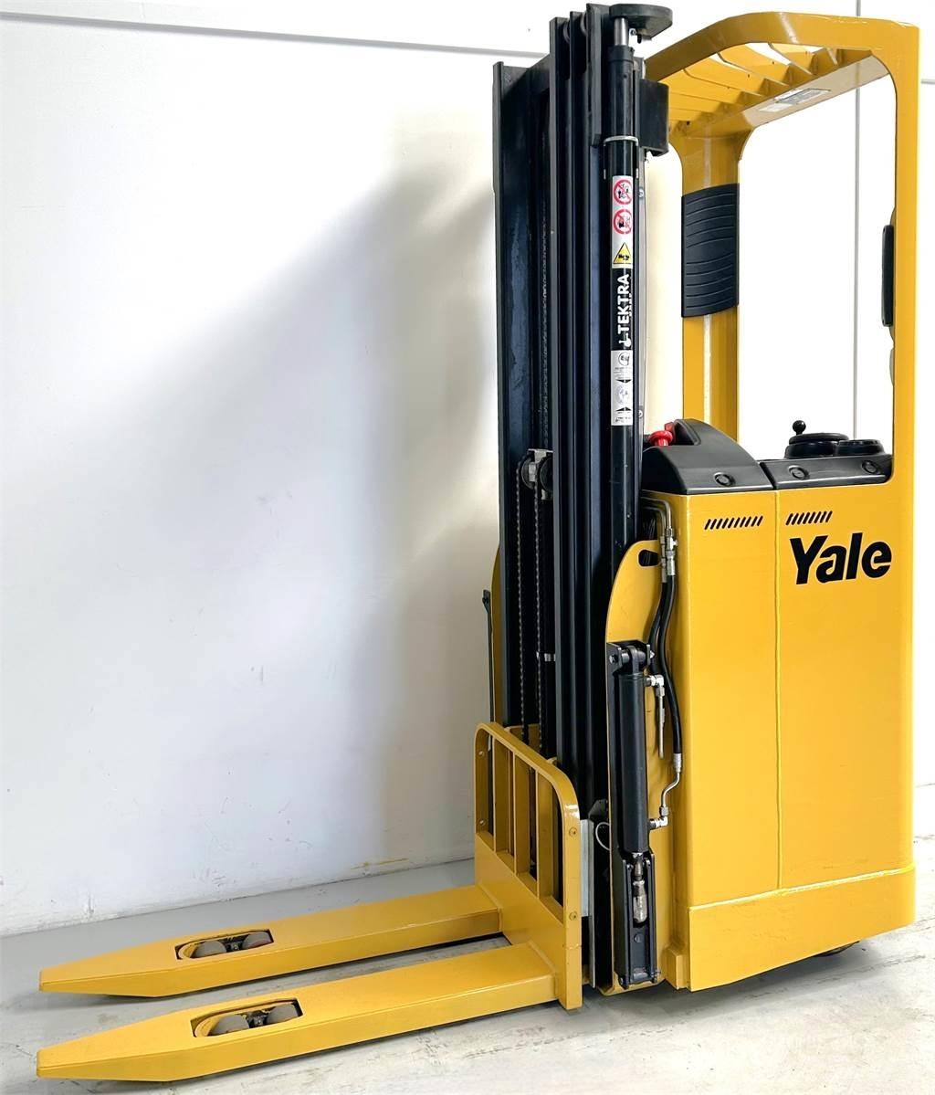 Yale SMS12S Selbstfahrstapler