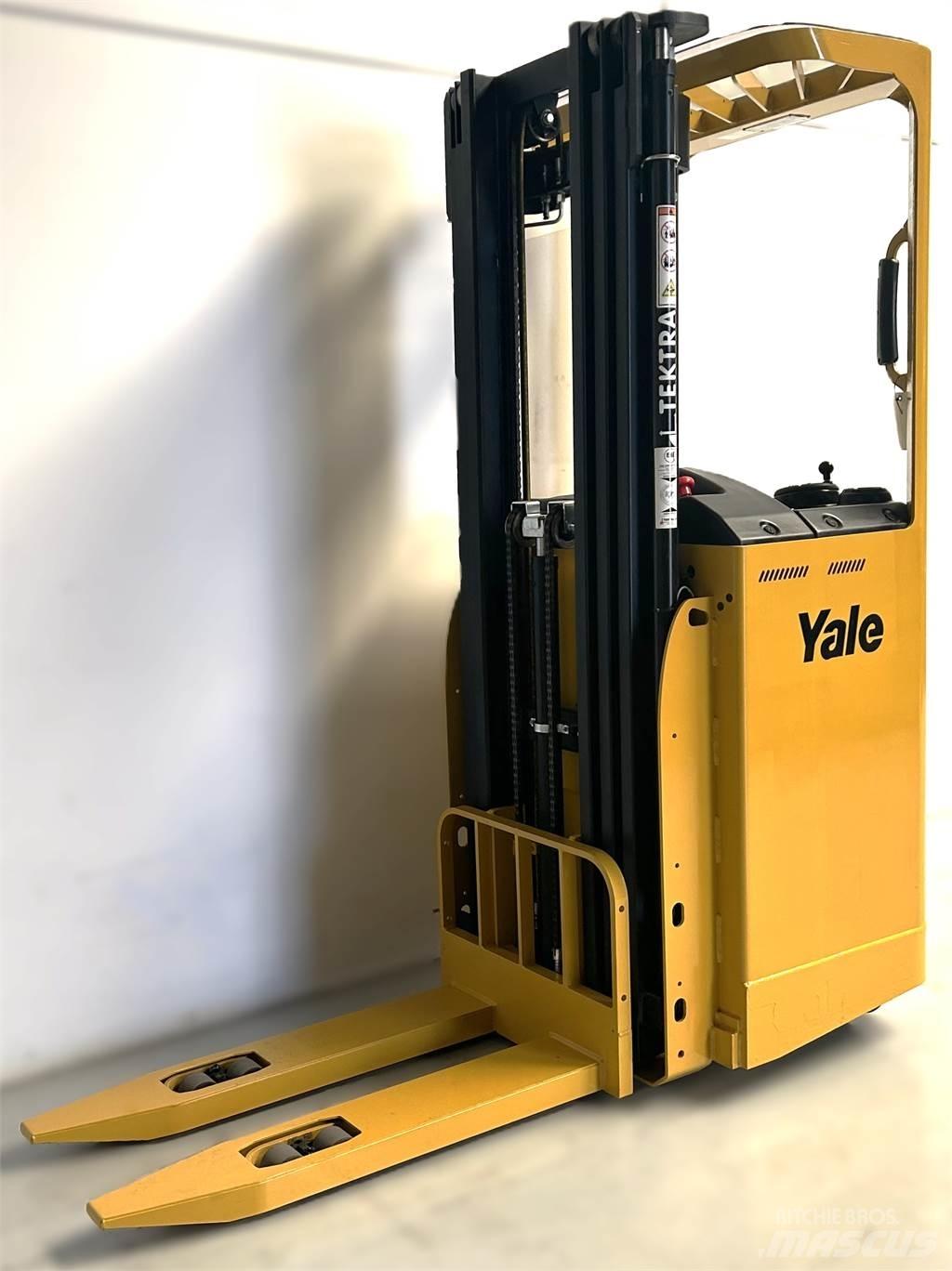 Yale SMS15S Selbstfahrstapler