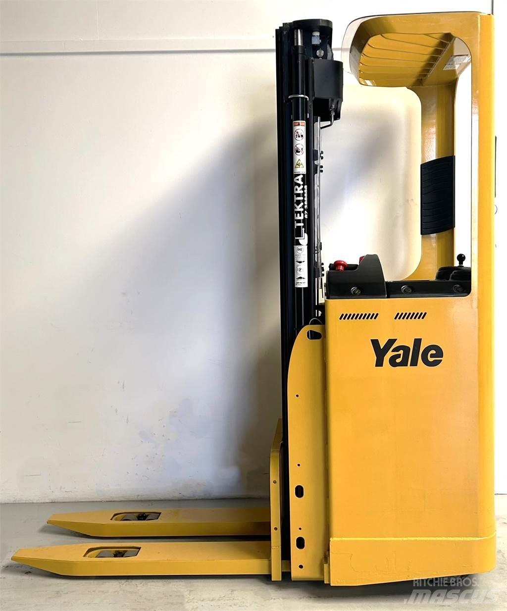 Yale SMS15S Selbstfahrstapler