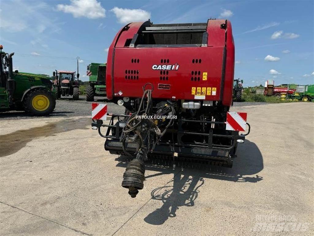 Case IH RB465 Rundballenpressen