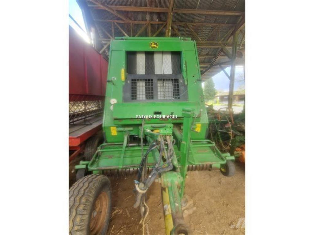 John Deere 592 Rundballenpressen