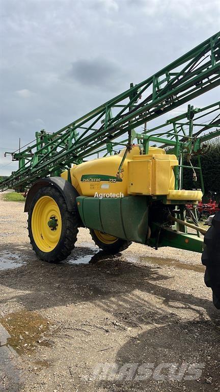 John Deere 732 Anhängespritzen