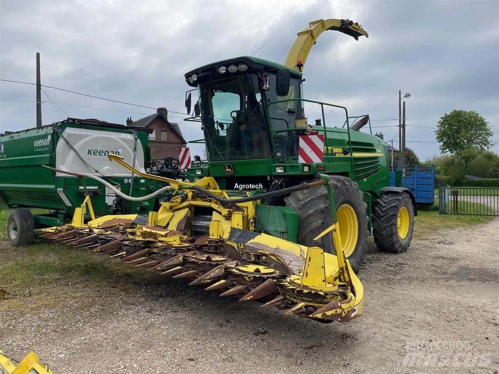 John Deere 7450 Feldhäcksler