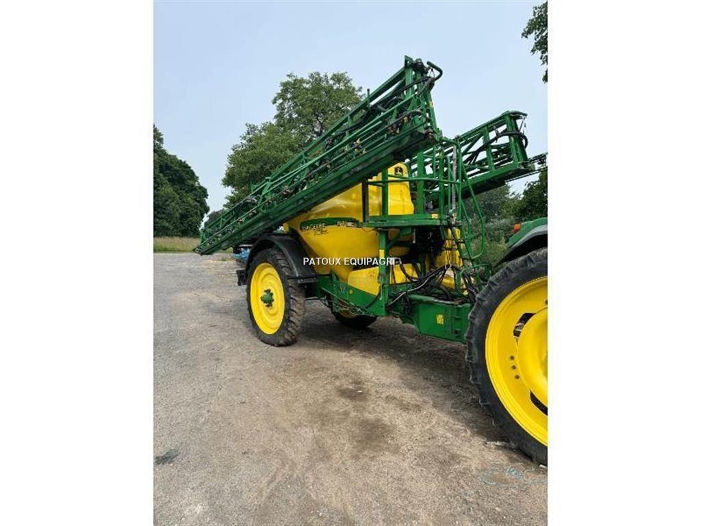 John Deere 840 Anhängespritzen