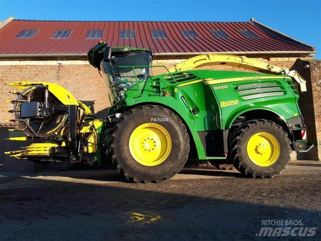 John Deere 8400 Feldhäcksler