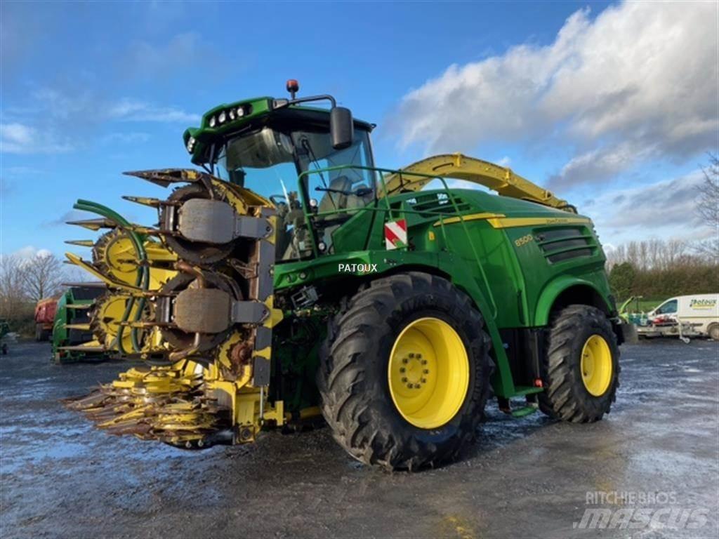 John Deere 8500 Feldhäcksler