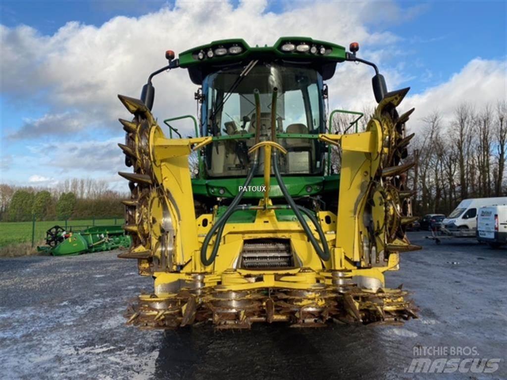John Deere 8500 Feldhäcksler