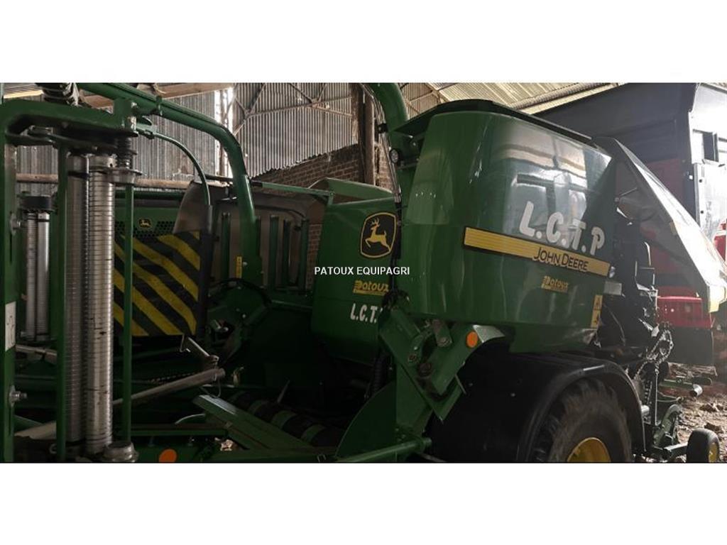John Deere C441R Rundballenpressen