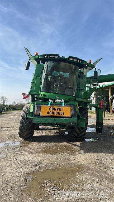 John Deere S670 Mähdrescher