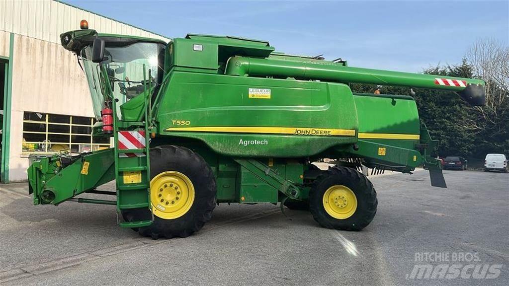John Deere T 550 Mähdrescher