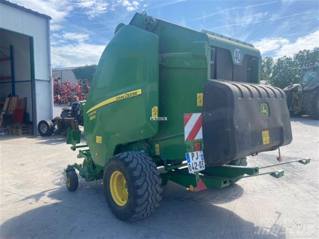 John Deere V461M Rundballenpressen