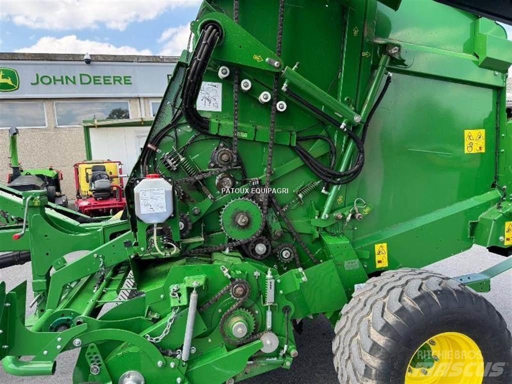 John Deere V461M Rundballenpressen