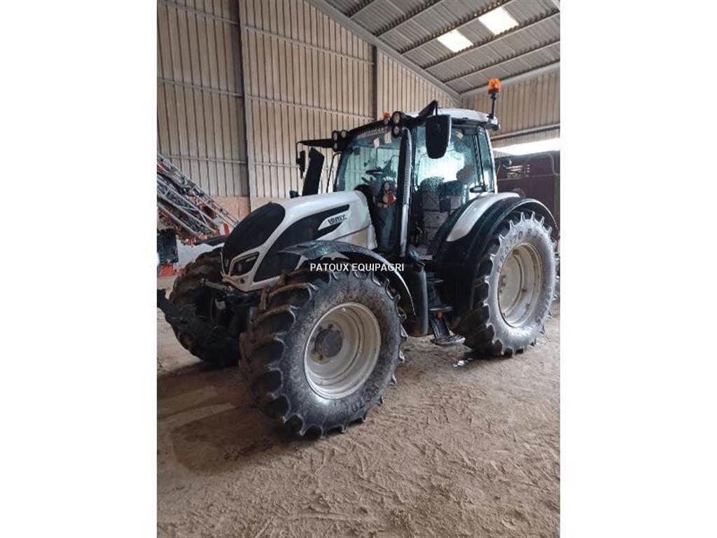 Valtra N174 DIRECT Traktoren