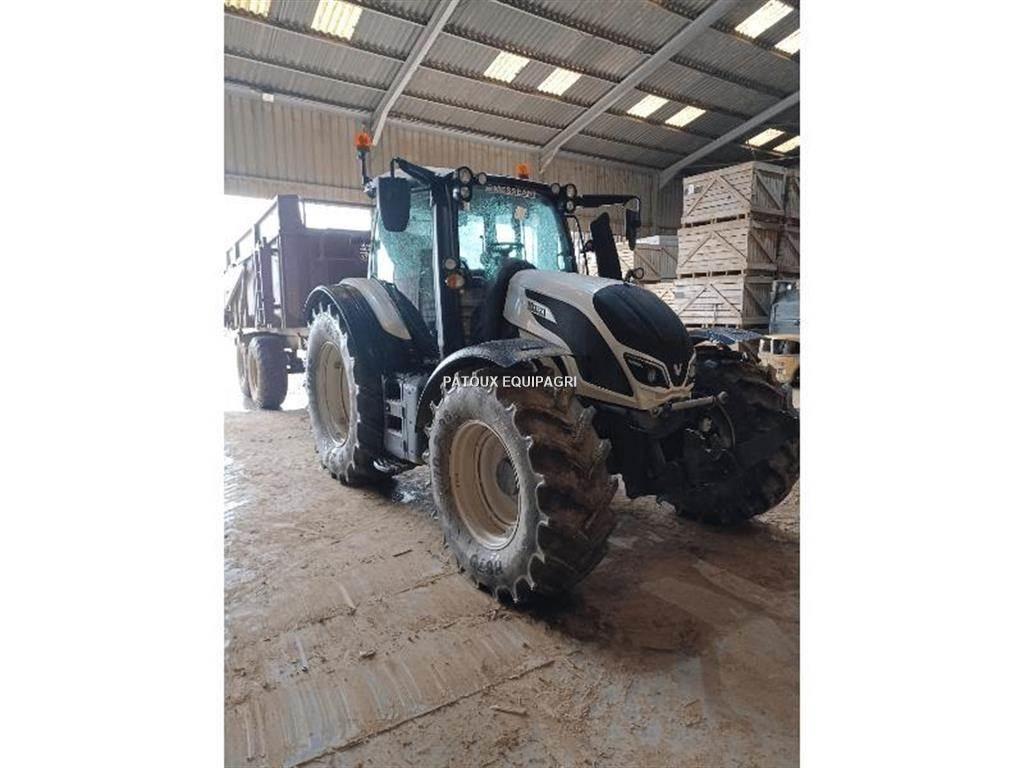 Valtra N174 DIRECT Traktoren