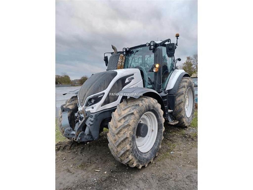 Valtra T214 DIRECT Traktoren