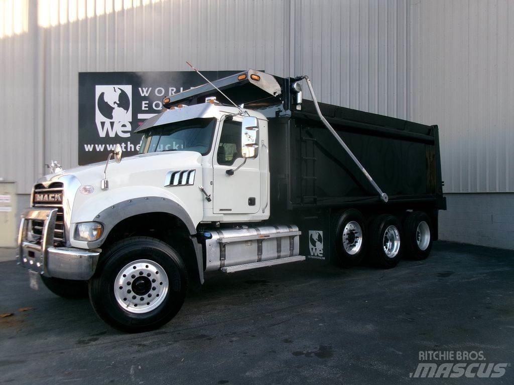 Mack GR64F Kipper