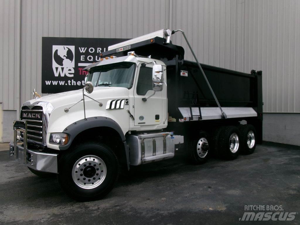 Mack Granite Kipper