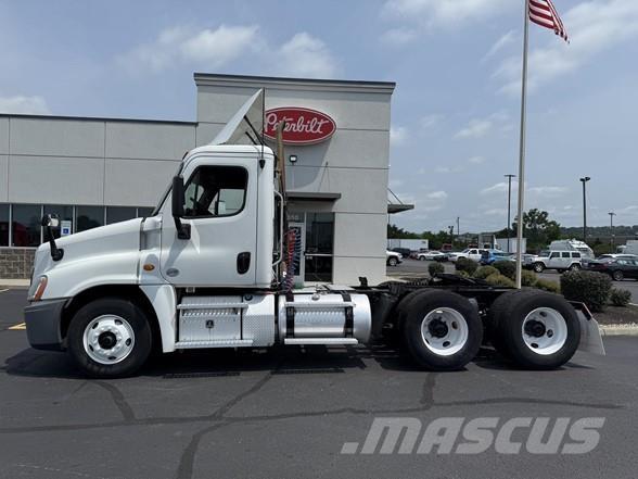 Freightliner CASCADIA 113 Sattelzugmaschinen
