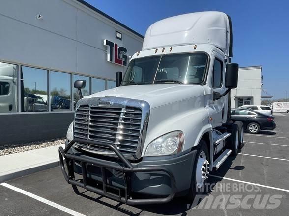 Freightliner CASCADIA 126 Sattelzugmaschinen