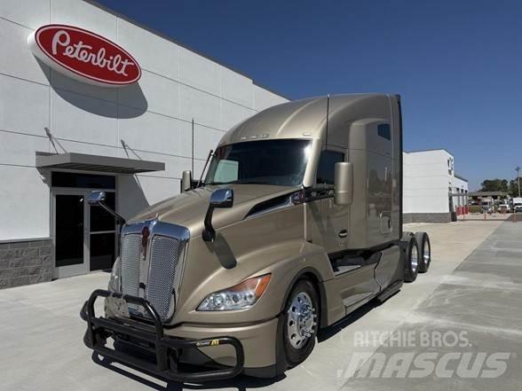 Kenworth T680 Sattelzugmaschinen