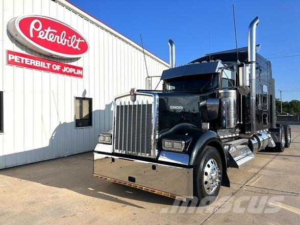 Kenworth W900 Sattelzugmaschinen