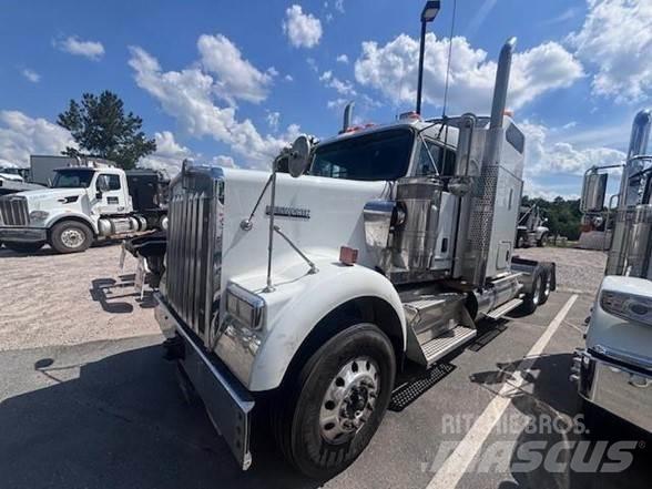 Kenworth W900B Sattelzugmaschinen
