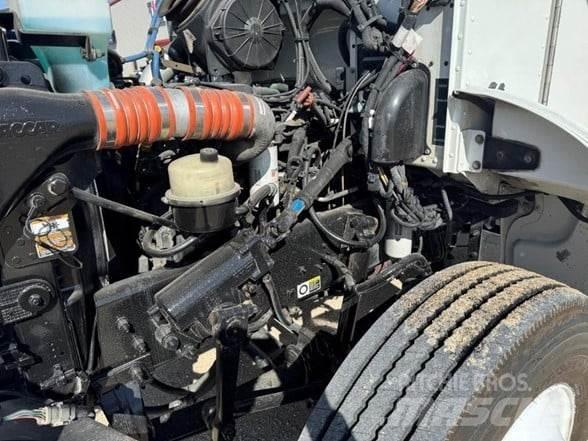 Peterbilt 337 Sonstige Baumaschinen