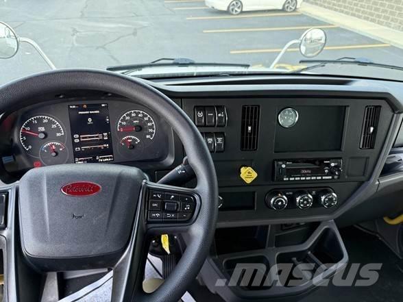 Peterbilt 536 Sonstige Baumaschinen
