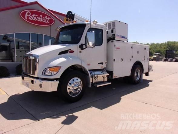 Peterbilt 536 Sonstige Baumaschinen
