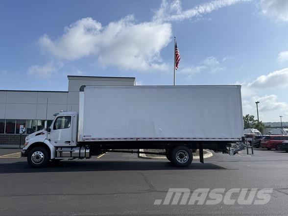 Peterbilt 536 Kofferaufbau