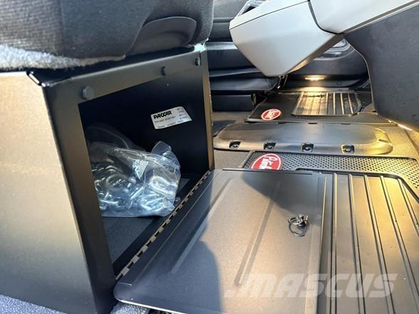 Peterbilt 567 Kipper