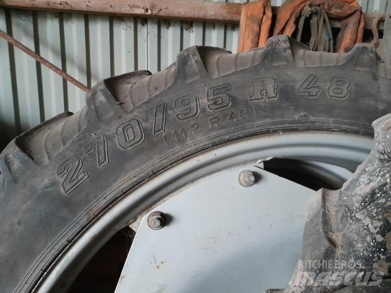  - - -  270/95R48 Reifen