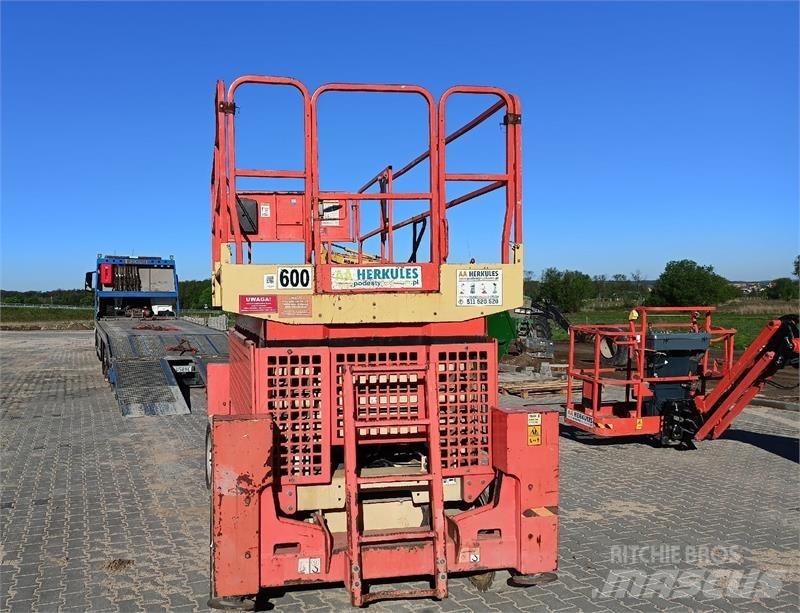 JLG 4069 Scheren-Arbeitsbühnen