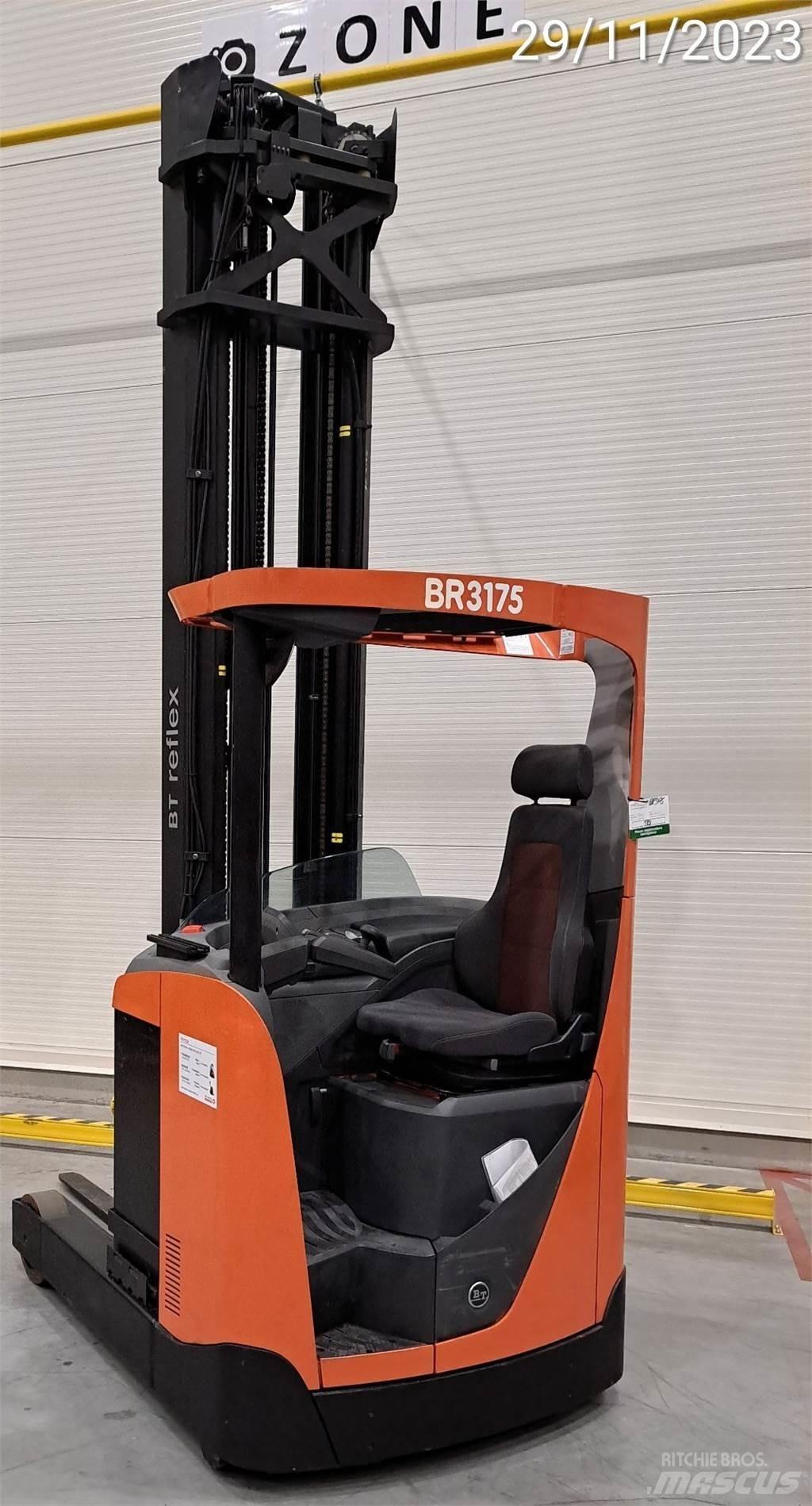 BT RRE160 Schubmaststapler