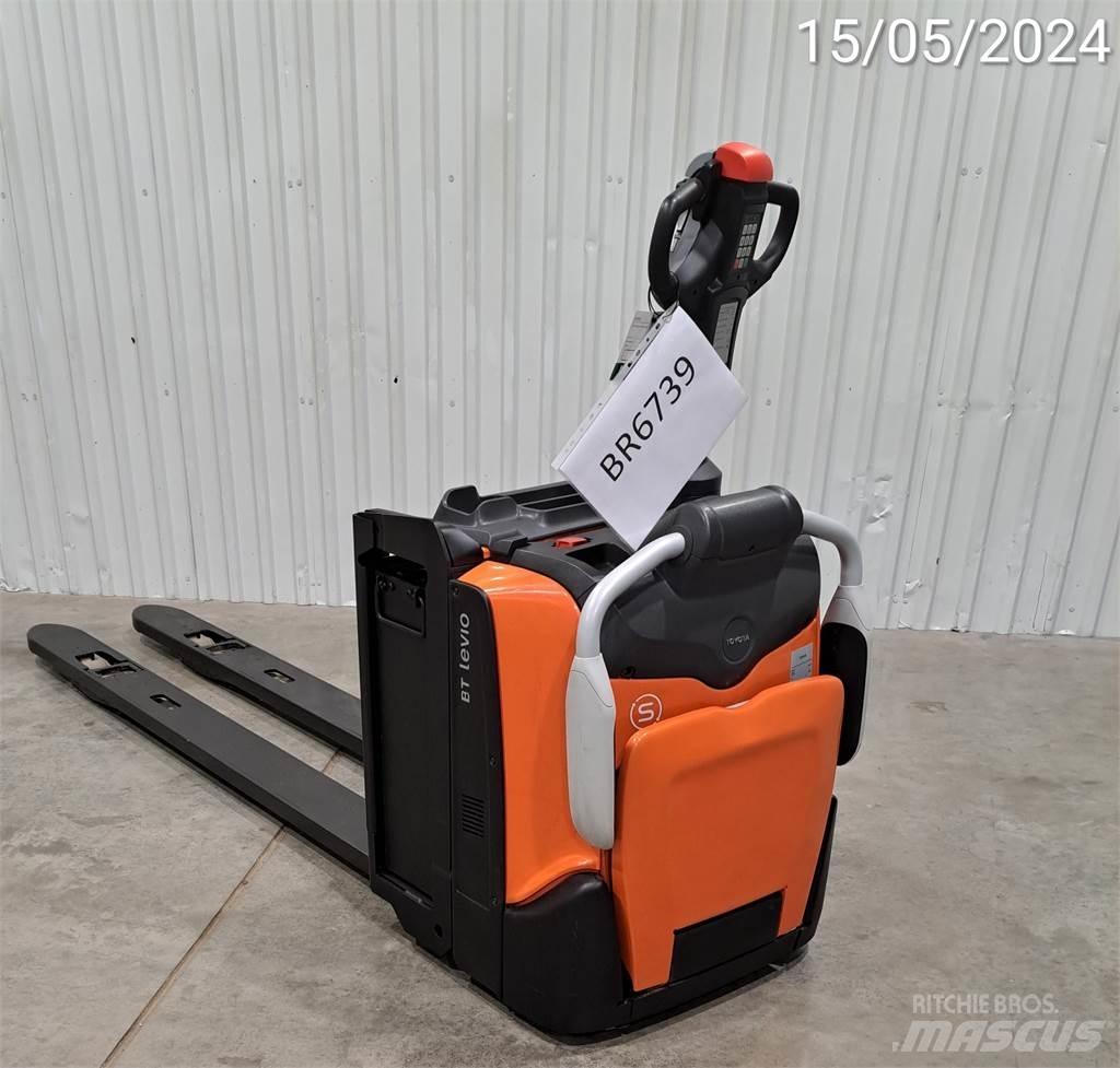 BT LPE200/8 Handhubwagen