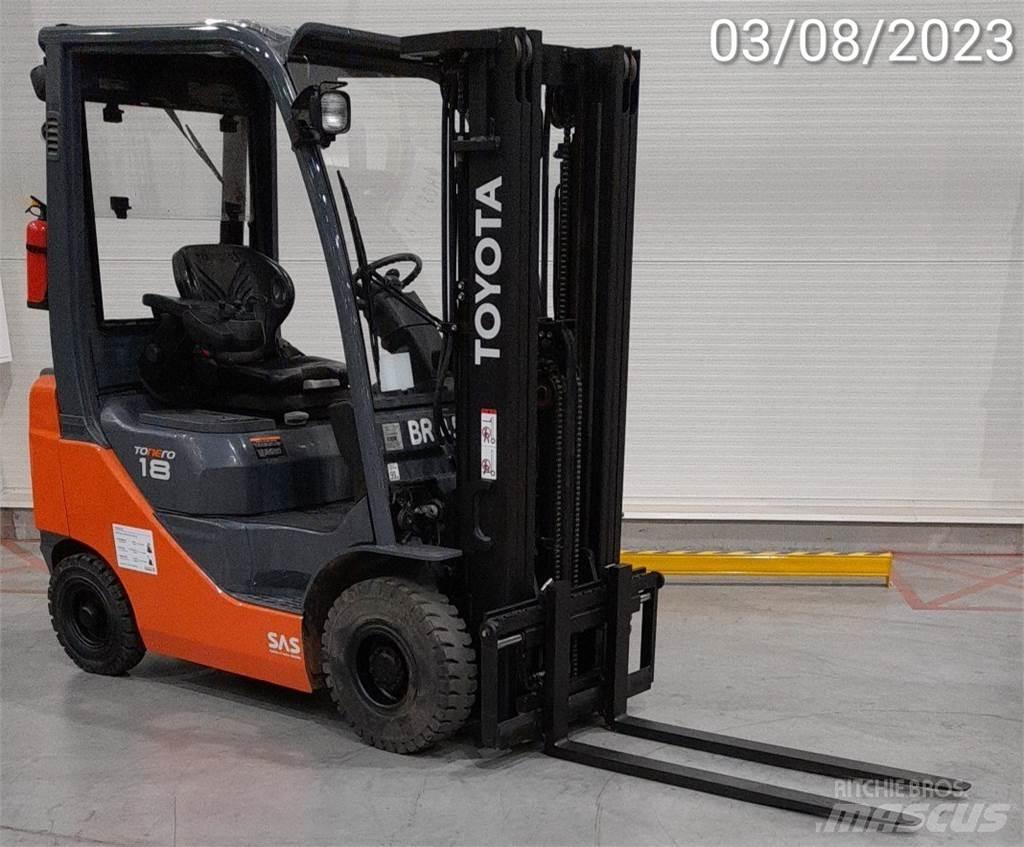 Toyota 02-8FDF18 Dieselstapler