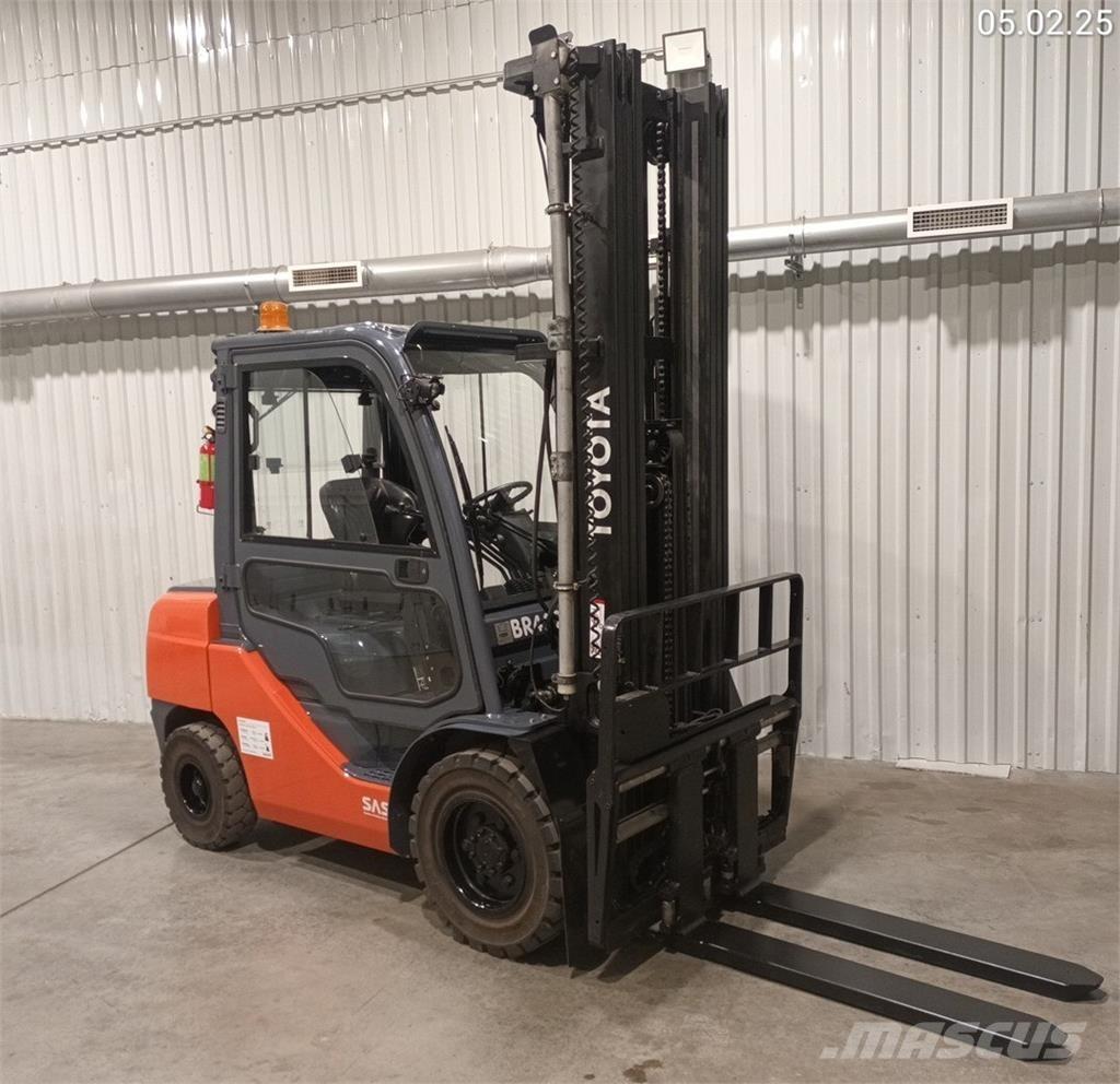 Toyota 02-8FDF30 Dieselstapler