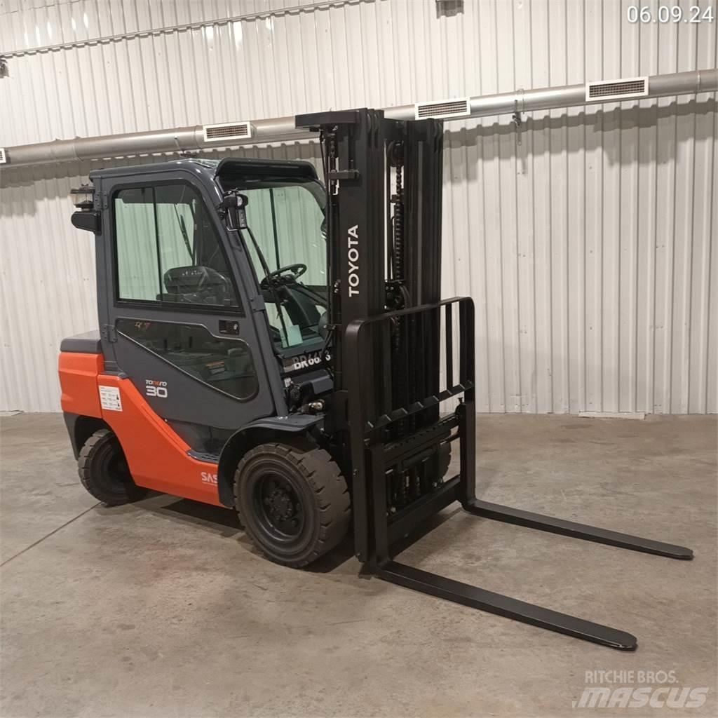 Toyota 52-8FDF30 Dieselstapler