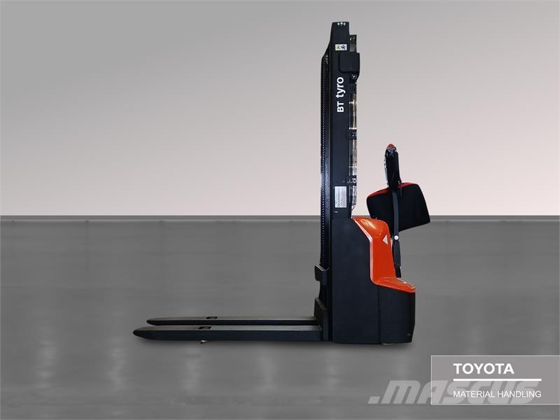 BT SHE100 Handgeführter Palettenstapler