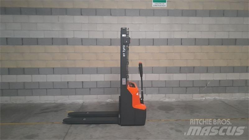 BT SHE100 Handgeführter Palettenstapler