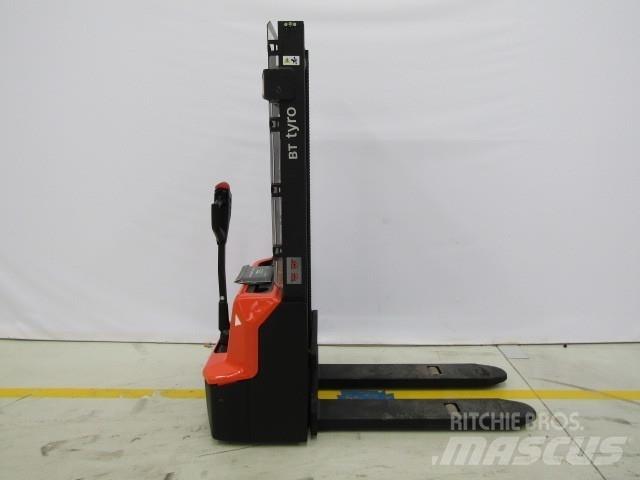 BT SHE100 Handgeführter Palettenstapler